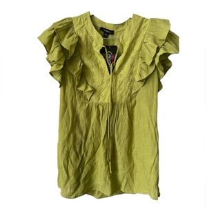 NWT Eyelet Ruffle blouse size M